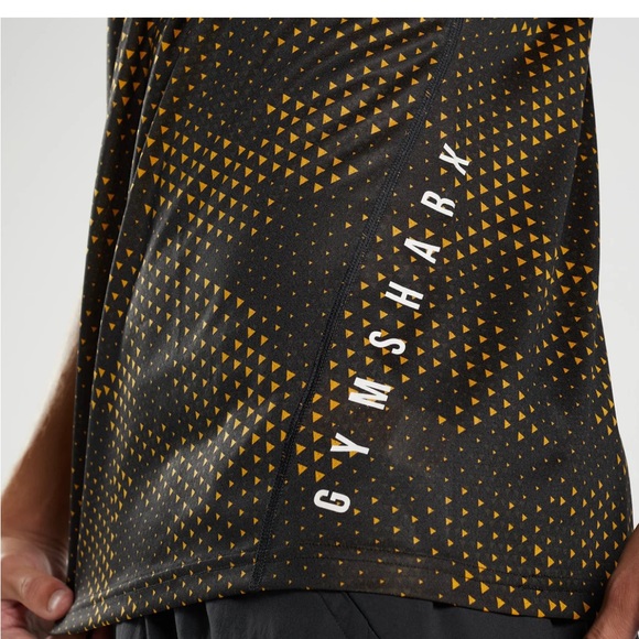 Gymshark Black and Gold Short Sleeve Tee - Picture 4 of 9